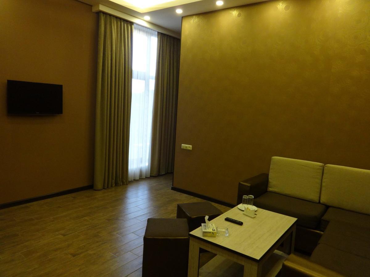 Eridana Hotel Erevan Exterior foto